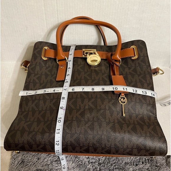 Michael Kors Large Hamilton Bag - Picture 16 of 16